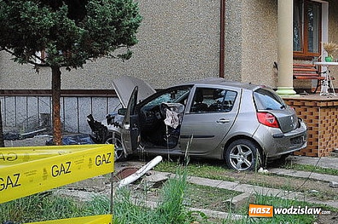 Zdjęcie w galerii na portalu naszwodzislaw.com: Wypadek w Gorzycach. Pasażer renault nie żyje wiadomości z regionu