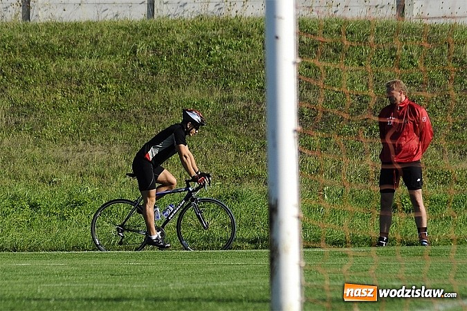 Zdjęcie w galerii na portalu naszwodzislaw.com: Kapitan uratował punkt dla Czarnych wiadomości z regionu