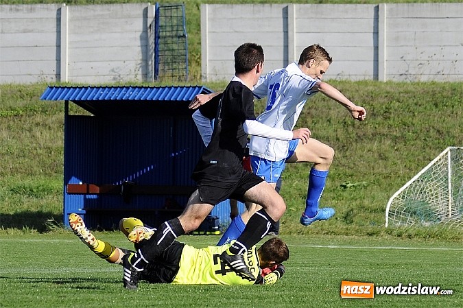 Zdjęcie w galerii na portalu naszwodzislaw.com: Kapitan uratował punkt dla Czarnych wiadomości z regionu