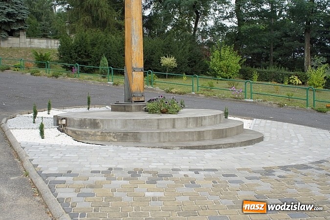 Zdjęcie w galerii na portalu naszwodzislaw.com: Własnymi siłami i środkami upiększają swoją wieś wiadomości z regionu