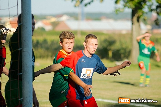 Zdjęcie w galerii na portalu naszwodzislaw.com: Nerwowo w Nieboczowach. Gospodarze górą nad Wojnowicami wiadomości z regionu