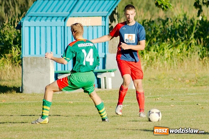 Zdjęcie w galerii na portalu naszwodzislaw.com: Nerwowo w Nieboczowach. Gospodarze górą nad Wojnowicami wiadomości z regionu