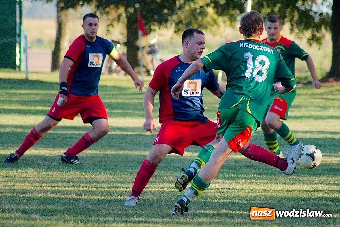 Zdjęcie w galerii na portalu naszwodzislaw.com: Nerwowo w Nieboczowach. Gospodarze górą nad Wojnowicami wiadomości z regionu