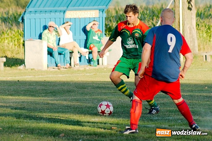 Zdjęcie w galerii na portalu naszwodzislaw.com: Nerwowo w Nieboczowach. Gospodarze górą nad Wojnowicami wiadomości z regionu