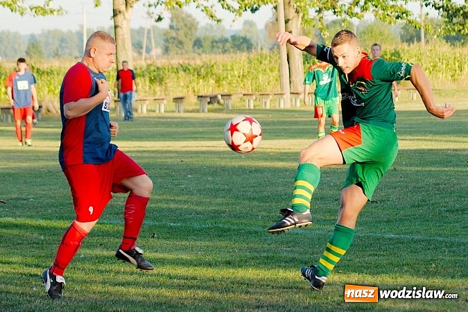 Zdjęcie w galerii na portalu naszwodzislaw.com: Nerwowo w Nieboczowach. Gospodarze górą nad Wojnowicami wiadomości z regionu