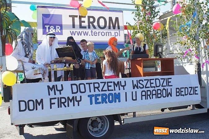 Zdjęcie w galerii na portalu naszwodzislaw.com: Doda i Teresa Werner przyciągnęły tłumy wiadomości z regionu