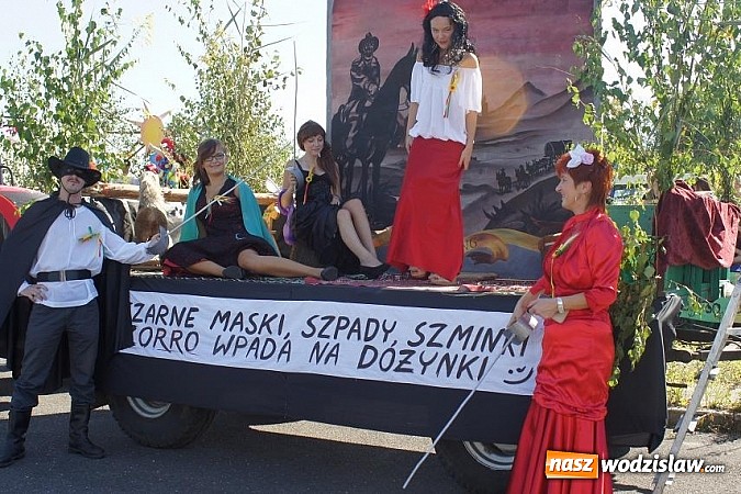 Zdjęcie w galerii na portalu naszwodzislaw.com: Doda i Teresa Werner przyciągnęły tłumy wiadomości z regionu