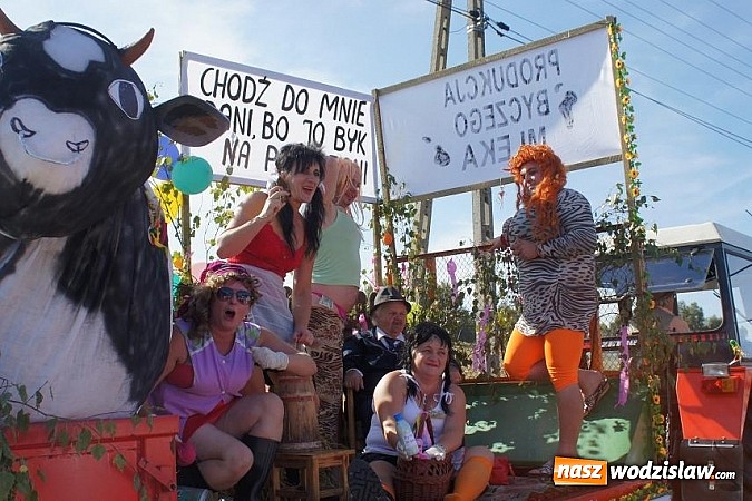 Zdjęcie w galerii na portalu naszwodzislaw.com: Doda i Teresa Werner przyciągnęły tłumy wiadomości z regionu