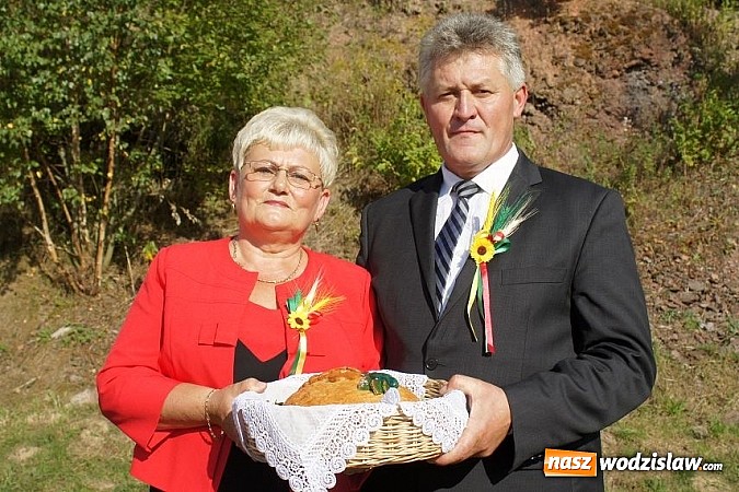 Zdjęcie w galerii na portalu naszwodzislaw.com: Doda i Teresa Werner przyciągnęły tłumy wiadomości z regionu