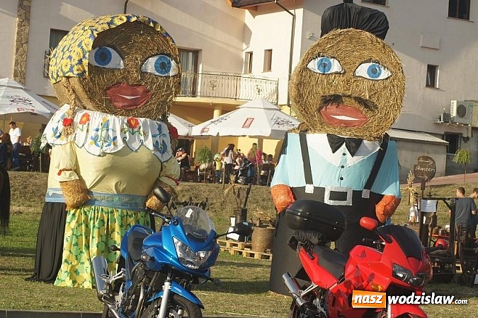 Zdjęcie w galerii na portalu naszwodzislaw.com: Doda i Teresa Werner przyciągnęły tłumy wiadomości z regionu