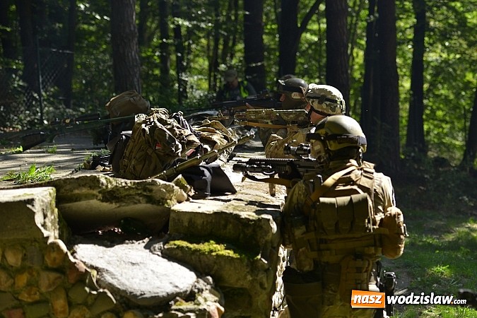 Zdjęcie w galerii na portalu naszwodzislaw.com: Balaton opanowany przez żołnierzy wiadomości z regionu