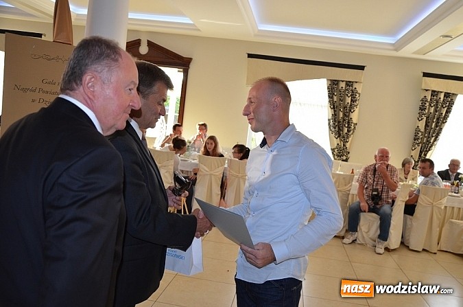 Zdjęcie w galerii na portalu naszwodzislaw.com: Mszański sportowiec odebrał Nagrodę Powiatu  wiadomości z regionu