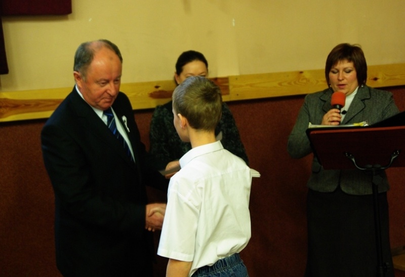 Zdjęcie w galerii na portalu naszwodzislaw.com: Kampania Białej Wstążki za nami wiadomości z regionu