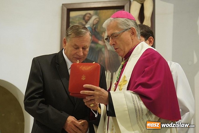 Zdjęcie w galerii na portalu naszwodzislaw.com: Medal Pro Ecclesia et Pontifice dla mieszkańca Połomi wiadomości z regionu