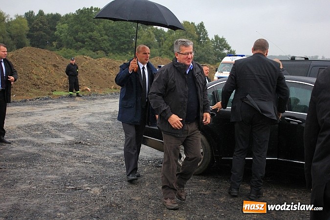 Zdjęcie w galerii na portalu naszwodzislaw.com: Prezydent Bronisław Komorowski odwiedził teren budowy zbiornika Racibórz wiadomości z regionu