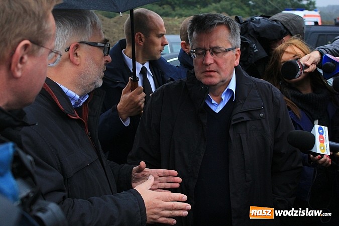 Zdjęcie w galerii na portalu naszwodzislaw.com: Prezydent Bronisław Komorowski odwiedził teren budowy zbiornika Racibórz wiadomości z regionu