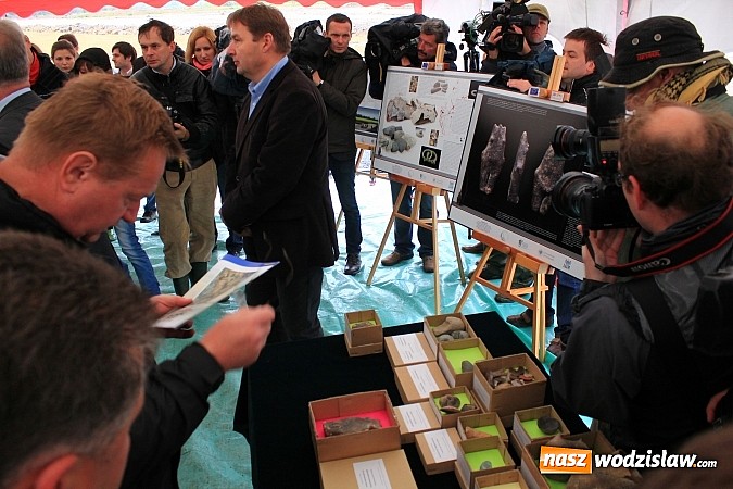 Zdjęcie w galerii na portalu naszwodzislaw.com: Prezydent Bronisław Komorowski odwiedził teren budowy zbiornika Racibórz wiadomości z regionu