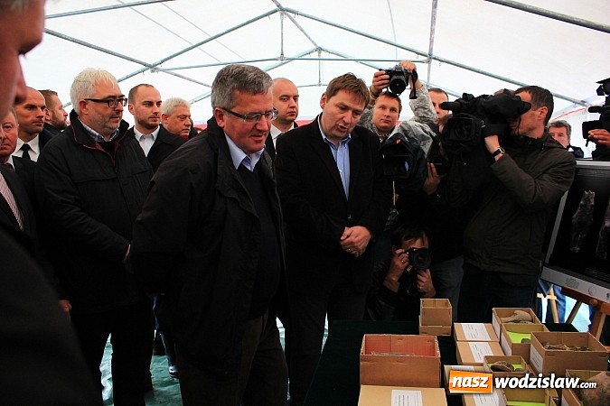 Zdjęcie w galerii na portalu naszwodzislaw.com: Prezydent Bronisław Komorowski odwiedził teren budowy zbiornika Racibórz wiadomości z regionu