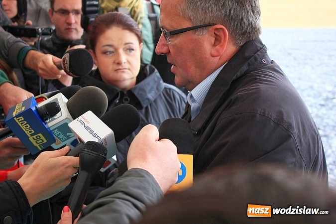 Zdjęcie w galerii na portalu naszwodzislaw.com: Prezydent Bronisław Komorowski odwiedził teren budowy zbiornika Racibórz wiadomości z regionu