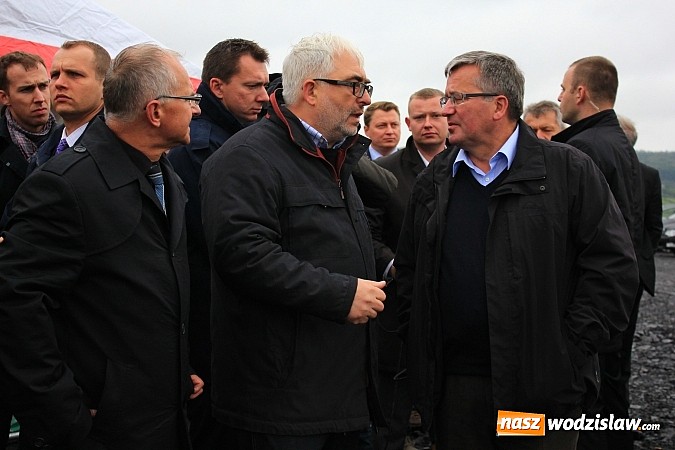 Zdjęcie w galerii na portalu naszwodzislaw.com: Prezydent Bronisław Komorowski odwiedził teren budowy zbiornika Racibórz wiadomości z regionu