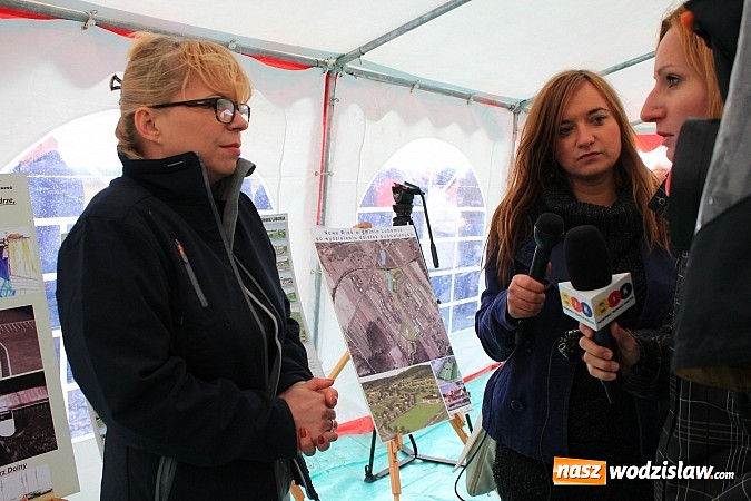 Zdjęcie w galerii na portalu naszwodzislaw.com: Prezydent Bronisław Komorowski odwiedził teren budowy zbiornika Racibórz wiadomości z regionu