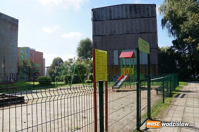 Zdjęcie w galerii na portalu naszwodzislaw.com: Tęcza na Placu Zwycięstwa wiadomości z regionu