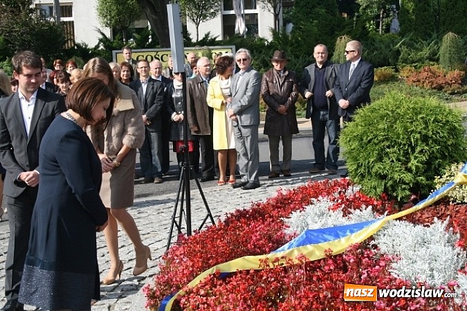 Zdjęcie w galerii na portalu naszwodzislaw.com: Rydułtowskie rondo ma już swojego patrona wiadomości z regionu