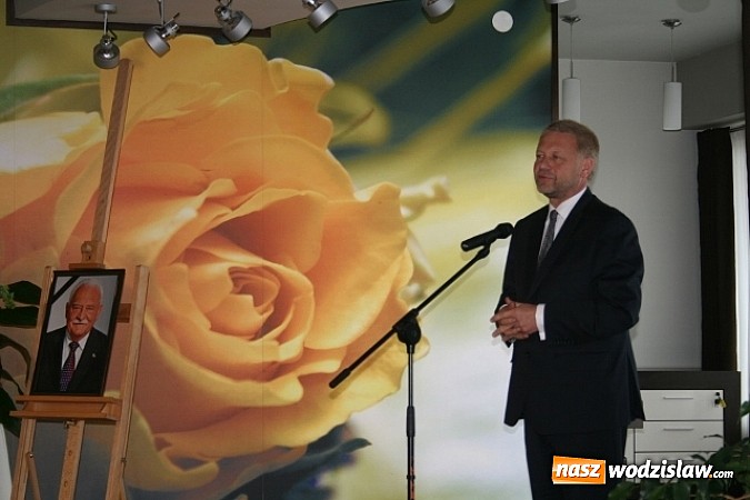 Zdjęcie w galerii na portalu naszwodzislaw.com: Rydułtowskie rondo ma już swojego patrona wiadomości z regionu