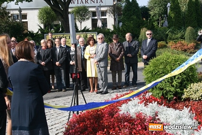 Zdjęcie w galerii na portalu naszwodzislaw.com: Rydułtowskie rondo ma już swojego patrona wiadomości z regionu