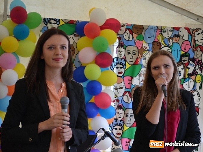 Zdjęcie w galerii na portalu naszwodzislaw.com: Aleja klonów i plac zabaw przy Ośrodku Nautica wiadomości z regionu