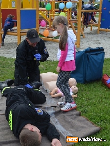 Zdjęcie w galerii na portalu naszwodzislaw.com: Aleja klonów i plac zabaw przy Ośrodku Nautica wiadomości z regionu