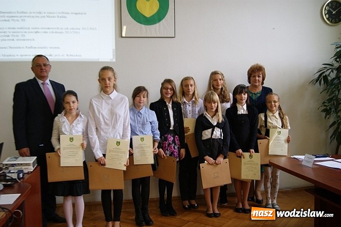 Zdjęcie w galerii na portalu naszwodzislaw.com: Najzdolniejsi nagrodzeni przez burmistrza  wiadomości z regionu
