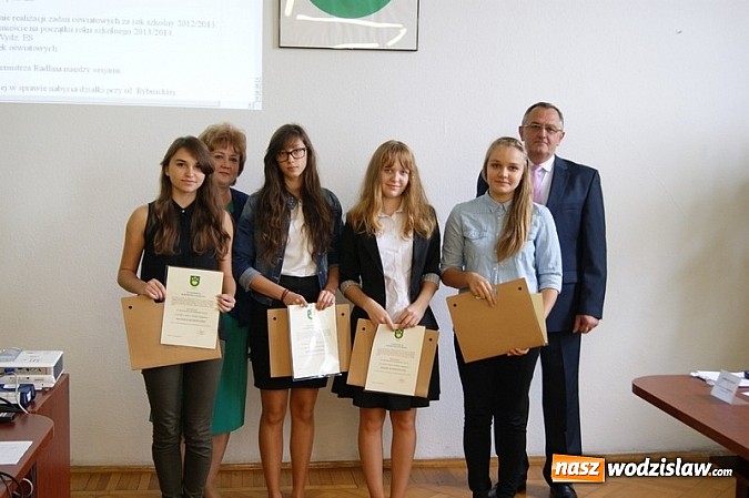 Zdjęcie w galerii na portalu naszwodzislaw.com: Najzdolniejsi nagrodzeni przez burmistrza  wiadomości z regionu