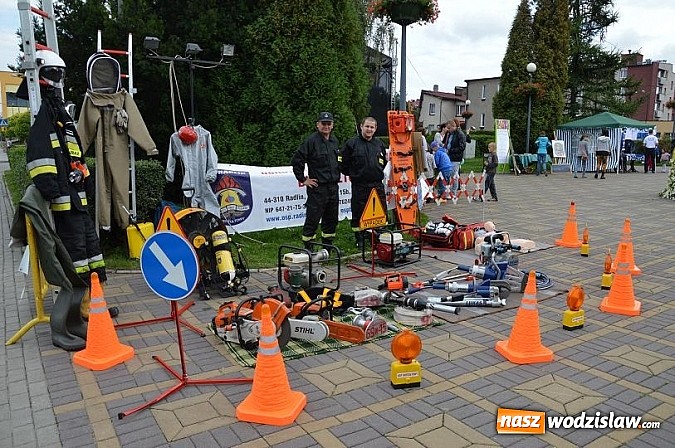 Zdjęcie w galerii na portalu naszwodzislaw.com: Stowarzyszenia wyszły do ludzi wiadomości z regionu