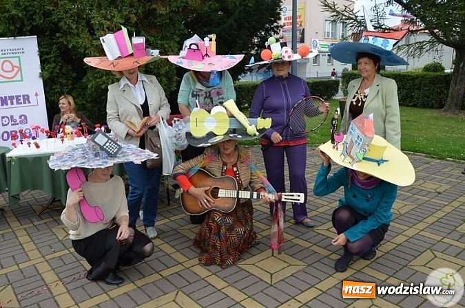 Zdjęcie w galerii na portalu naszwodzislaw.com: Stowarzyszenia wyszły do ludzi wiadomości z regionu