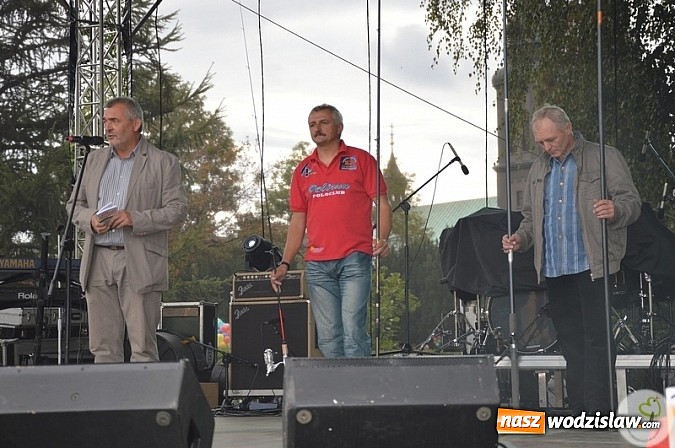 Zdjęcie w galerii na portalu naszwodzislaw.com: Stowarzyszenia wyszły do ludzi wiadomości z regionu