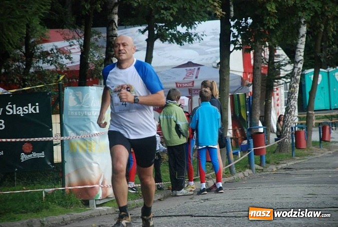 Zdjęcie w galerii na portalu naszwodzislaw.com: Ponad 100 zawodników wzięło udział w biegu na Balatonie wiadomości z regionu
