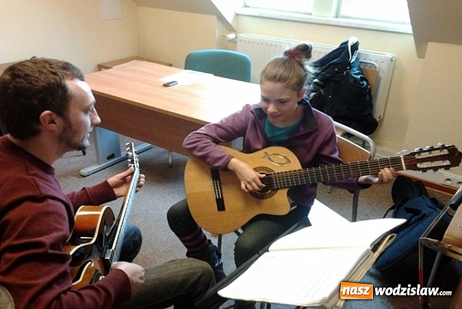 Zdjęcie w galerii na portalu naszwodzislaw.com: Nauka gry na instrumentach dla każdego! wiadomości z regionu