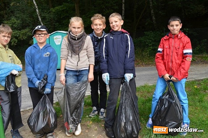 Zdjęcie w galerii na portalu naszwodzislaw.com: W ramach Sprzątania Świata zebrali śmieci na Balatonie wiadomości z regionu
