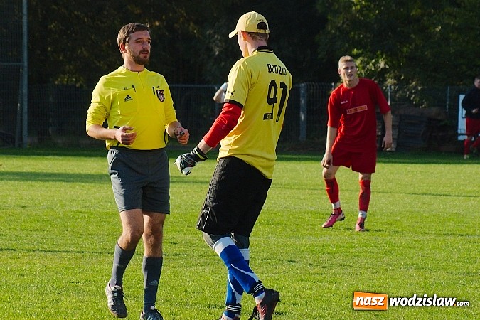 Zdjęcie w galerii na portalu naszwodzislaw.com: A klasa: Emocjonujący pojedynek przy Tuwima. Remis Gorzyc w Raciborzu wiadomości z regionu