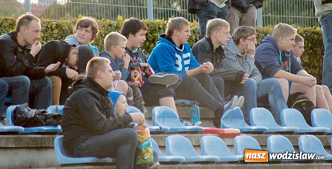 Zdjęcie w galerii na portalu naszwodzislaw.com: A klasa: Emocjonujący pojedynek przy Tuwima. Remis Gorzyc w Raciborzu wiadomości z regionu