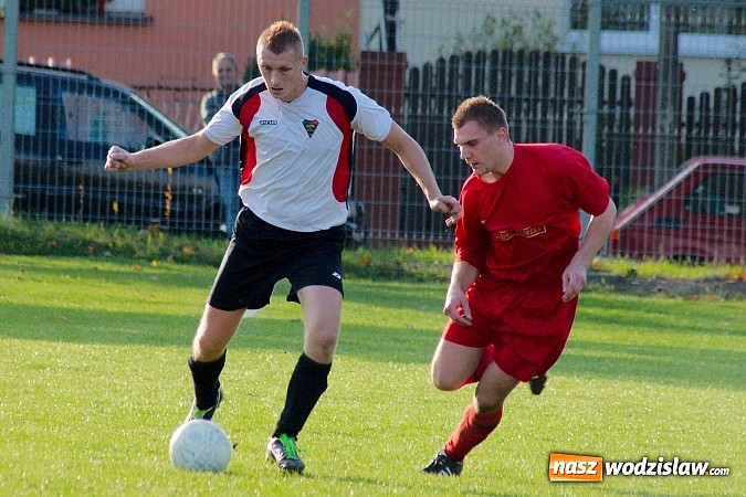 Zdjęcie w galerii na portalu naszwodzislaw.com: A klasa: Emocjonujący pojedynek przy Tuwima. Remis Gorzyc w Raciborzu wiadomości z regionu