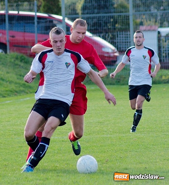 Zdjęcie w galerii na portalu naszwodzislaw.com: A klasa: Emocjonujący pojedynek przy Tuwima. Remis Gorzyc w Raciborzu wiadomości z regionu