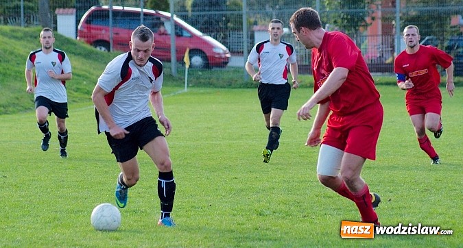 Zdjęcie w galerii na portalu naszwodzislaw.com: A klasa: Emocjonujący pojedynek przy Tuwima. Remis Gorzyc w Raciborzu wiadomości z regionu