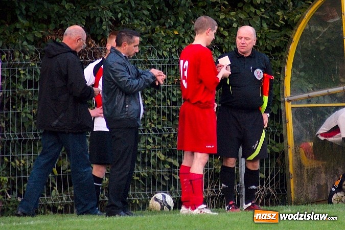 Zdjęcie w galerii na portalu naszwodzislaw.com: A klasa: Emocjonujący pojedynek przy Tuwima. Remis Gorzyc w Raciborzu wiadomości z regionu