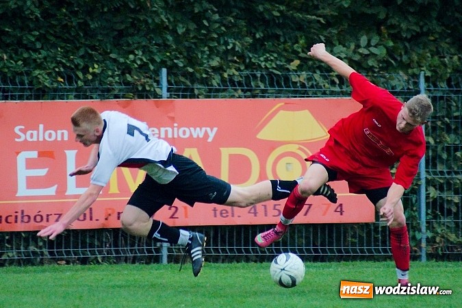 Zdjęcie w galerii na portalu naszwodzislaw.com: A klasa: Emocjonujący pojedynek przy Tuwima. Remis Gorzyc w Raciborzu wiadomości z regionu