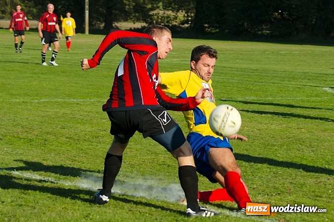 Zdjęcie w galerii na portalu naszwodzislaw.com: Dreszczowiec w Bieńkowicach. Rezerwy Rogowa pokonane wiadomości z regionu