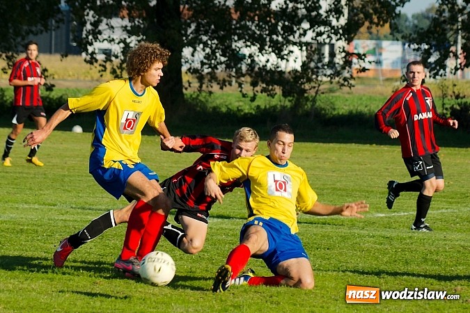 Zdjęcie w galerii na portalu naszwodzislaw.com: Dreszczowiec w Bieńkowicach. Rezerwy Rogowa pokonane wiadomości z regionu