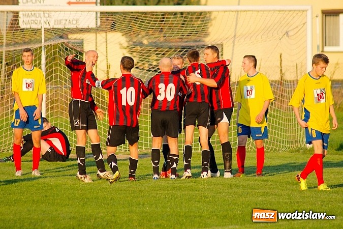 Zdjęcie w galerii na portalu naszwodzislaw.com: Dreszczowiec w Bieńkowicach. Rezerwy Rogowa pokonane wiadomości z regionu