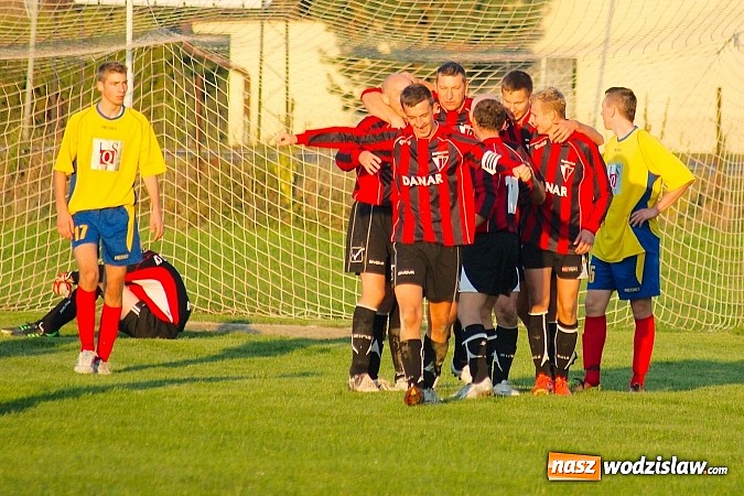 Zdjęcie w galerii na portalu naszwodzislaw.com: Dreszczowiec w Bieńkowicach. Rezerwy Rogowa pokonane wiadomości z regionu